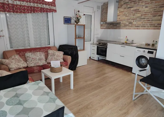 Deltahome アパート *